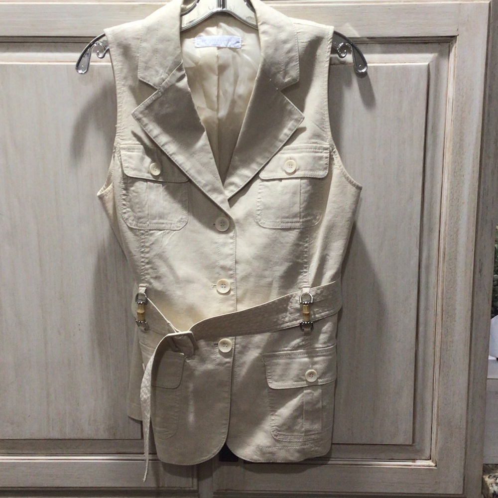 New York & Company Sleeveless Belted Bamboo Safari Vest - Like New